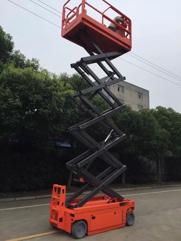 如何減輕小型升降平臺的晃動？